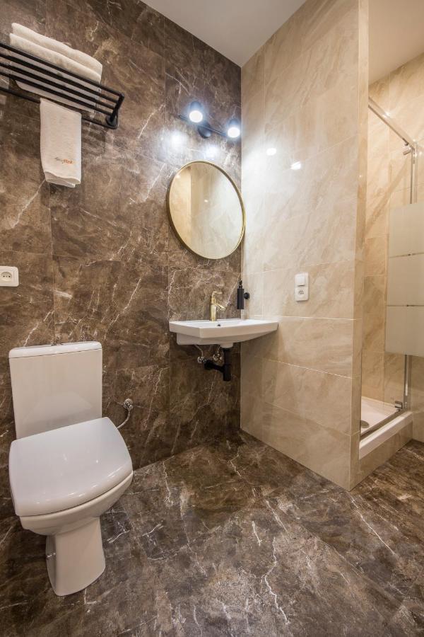 Apartments On Antonovycha Киев Экстерьер фото